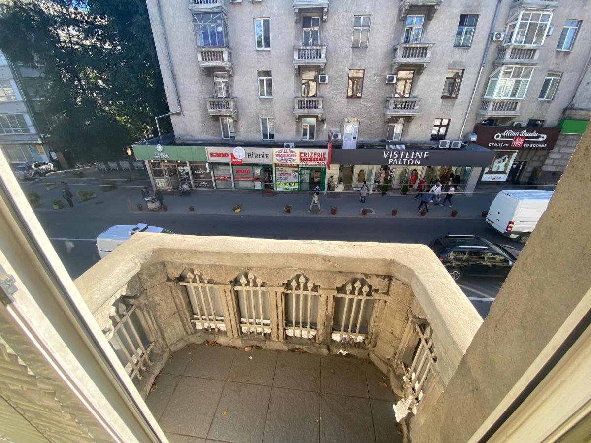 White New Apartments Ultracentral 2-Rooms In The Heart Chisinau Exterior photo