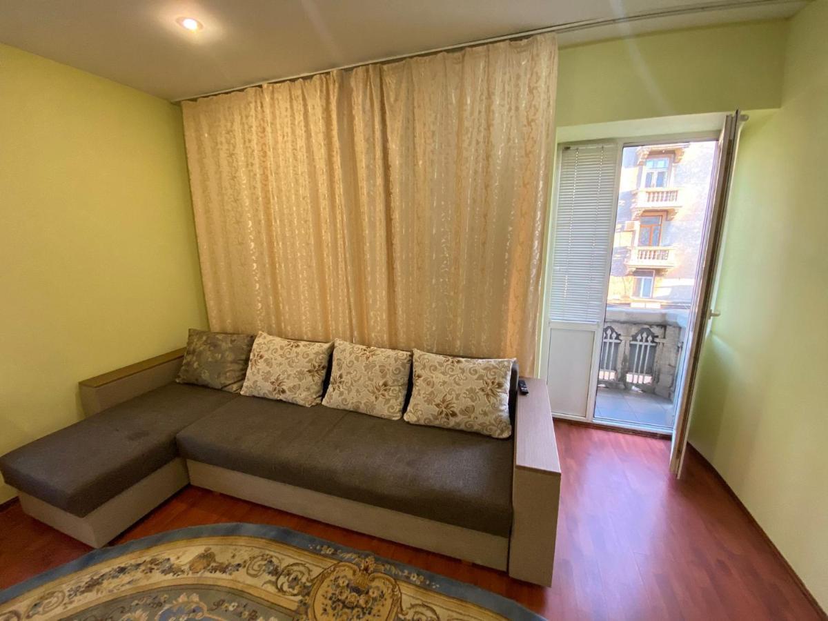 White New Apartments Ultracentral 2-Rooms In The Heart Chisinau Exterior photo