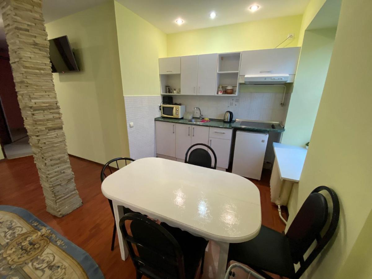 White New Apartments Ultracentral 2-Rooms In The Heart Chisinau Exterior photo